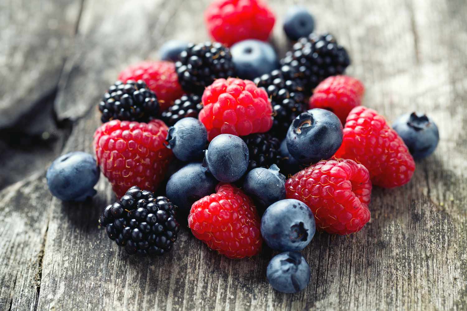 Classic temperate fruits rich in antioxidants like berries and pomegranate