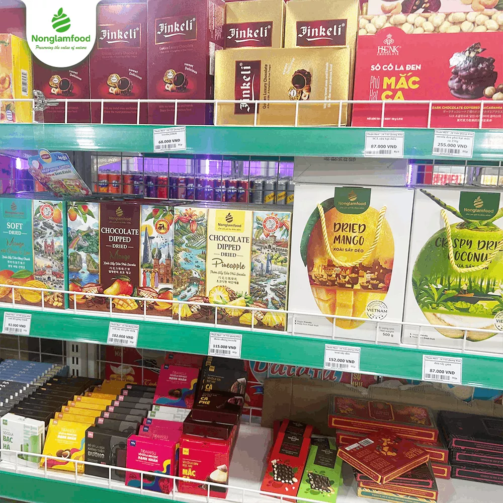 Nonglamfood products in supermarket