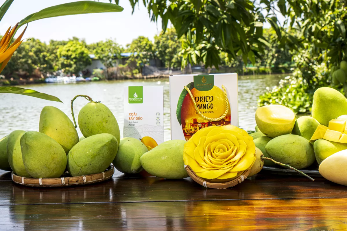Nonglamfood Soft Dried Mango display
